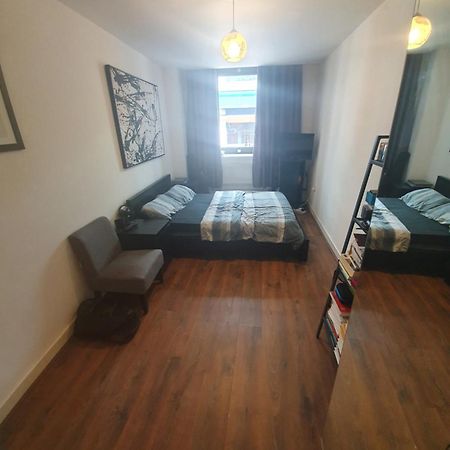 Double Room With Shared Bathroom Лондон Экстерьер фото